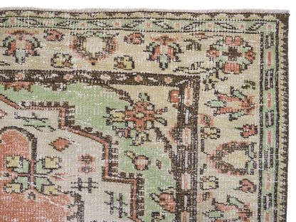 8113 - 5'10" x 8'11"