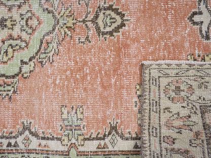 8113 - 5'10" x 8'11"