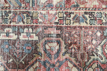 10001 - 9'4" x 11'10"