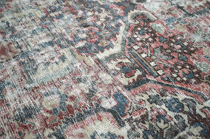 10001 - 9'4" x 11'10"