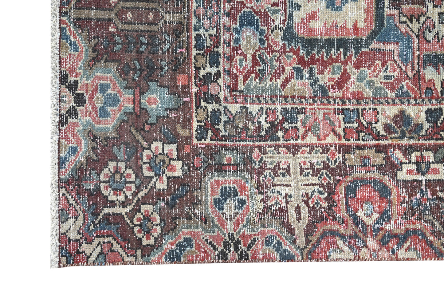 10001 - 9'4" x 11'10"