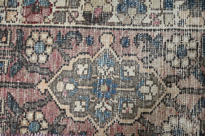 10002 - 7'9" x 10'7"