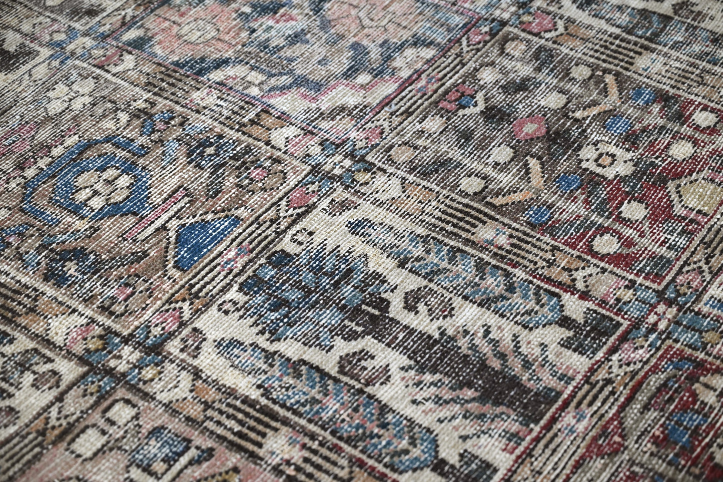 10002 - 7'9" x 10'7"