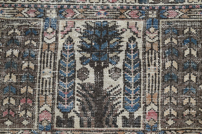 10002 - 7'9" x 10'7"