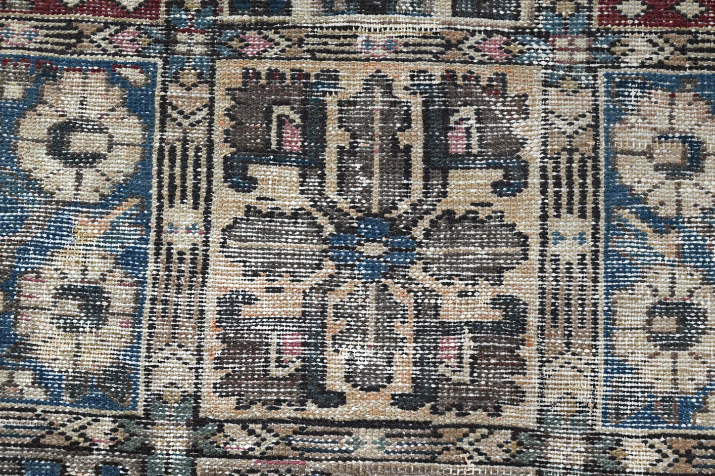 10002 - 7'9" x 10'7"