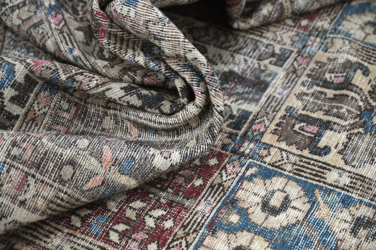 10002 - 7'9" x 10'7"