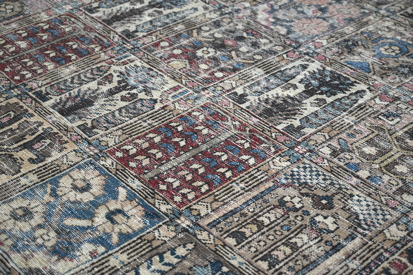 10002 - 7'9" x 10'7"