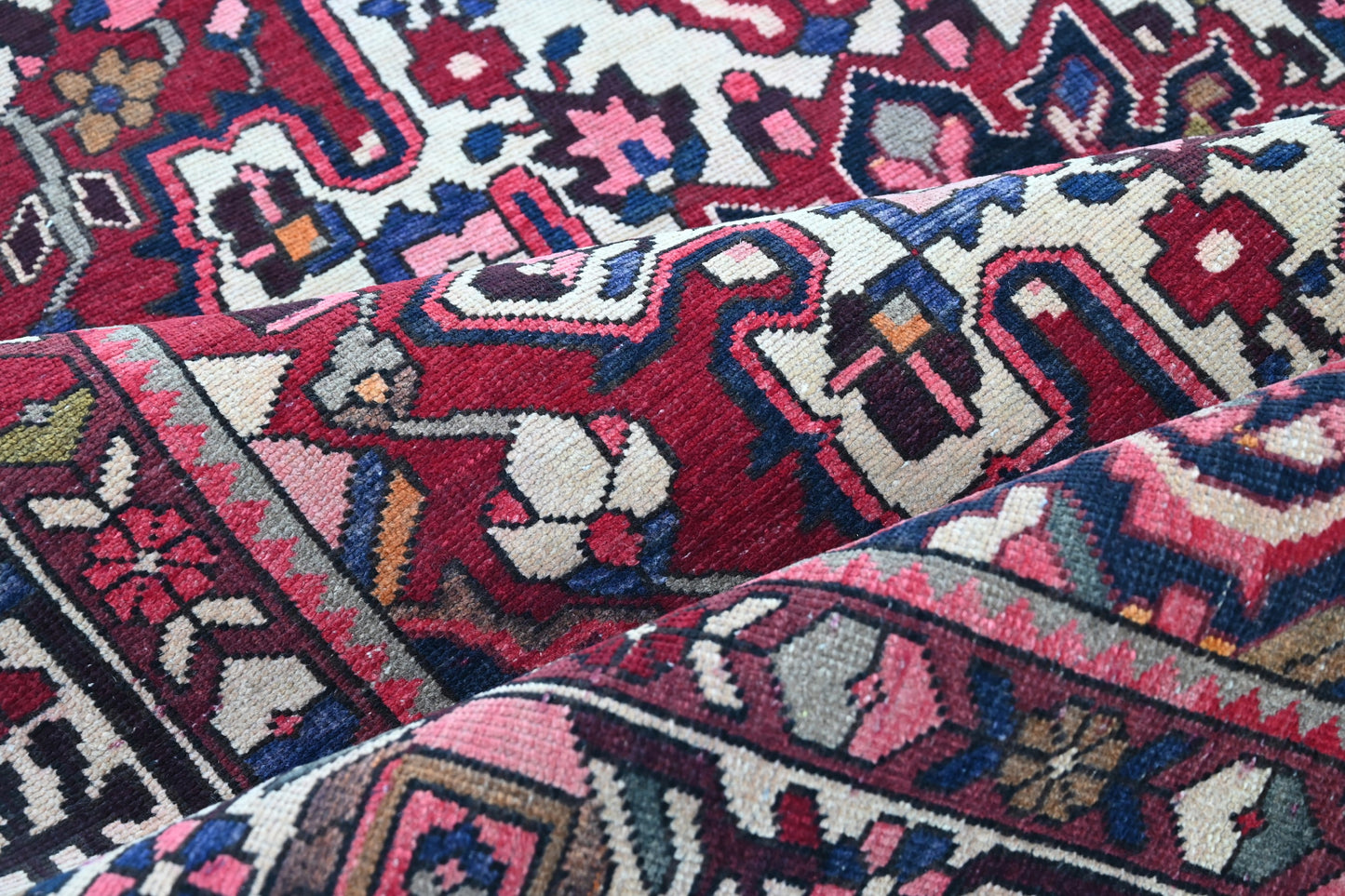 10006 - 5'11" x 9'9"