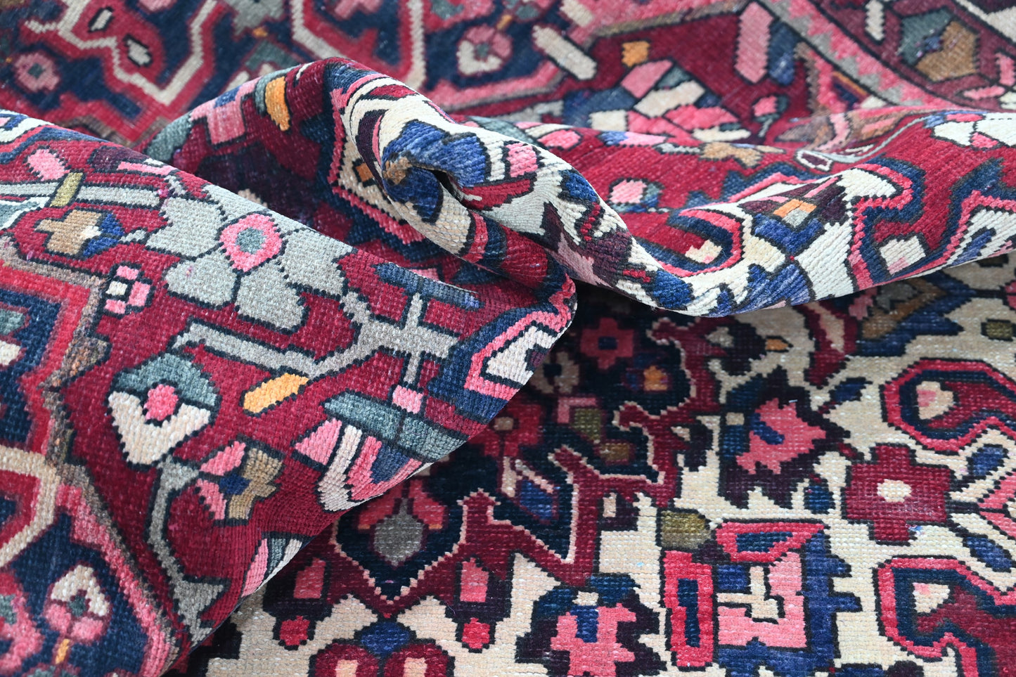 10006 - 5'11" x 9'9"