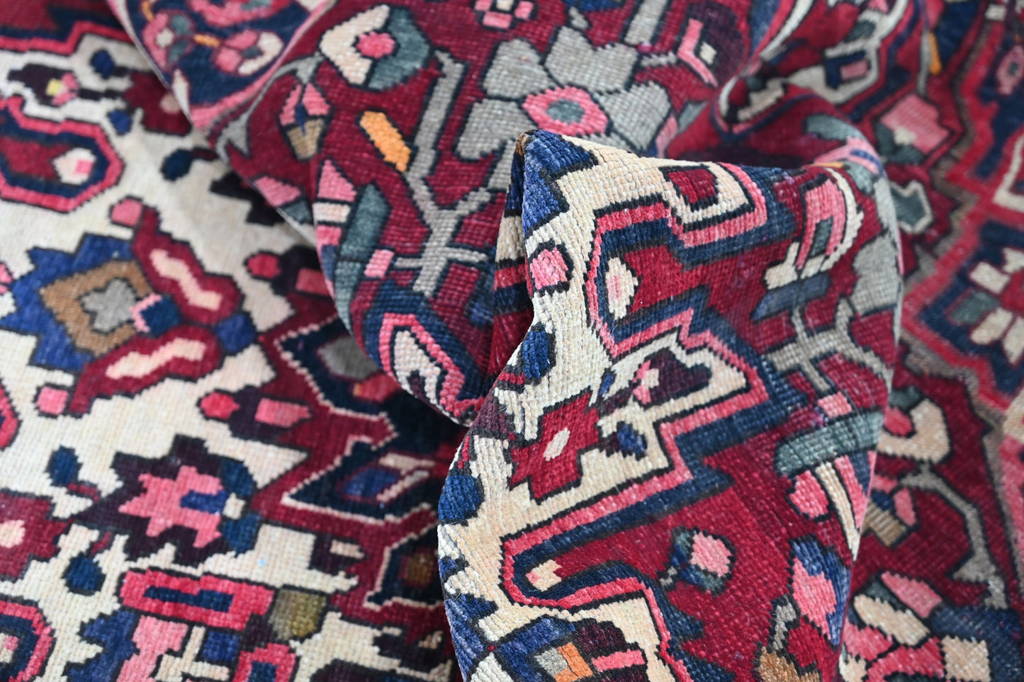 10006 - 5'11" x 9'9"