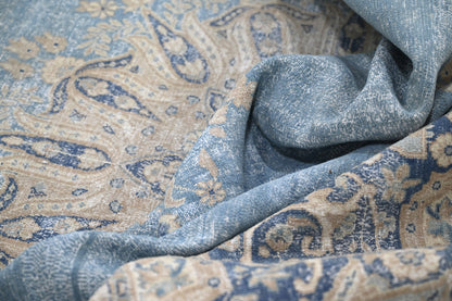 10009 - 8'11" x 12'2"