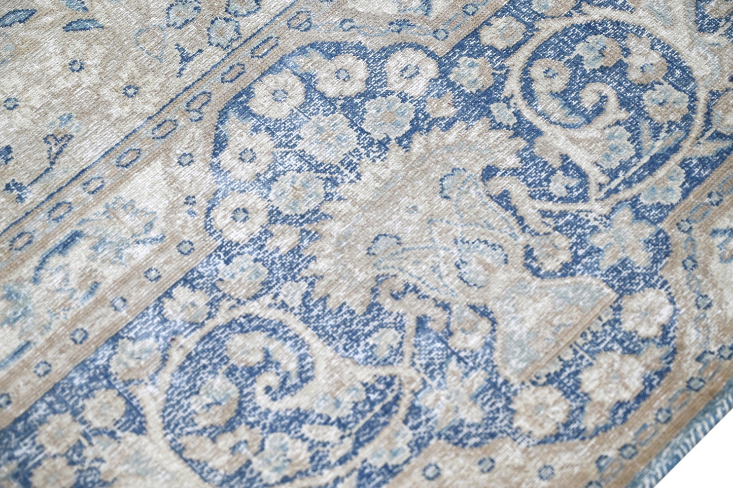 10009 - 8'11" x 12'2"