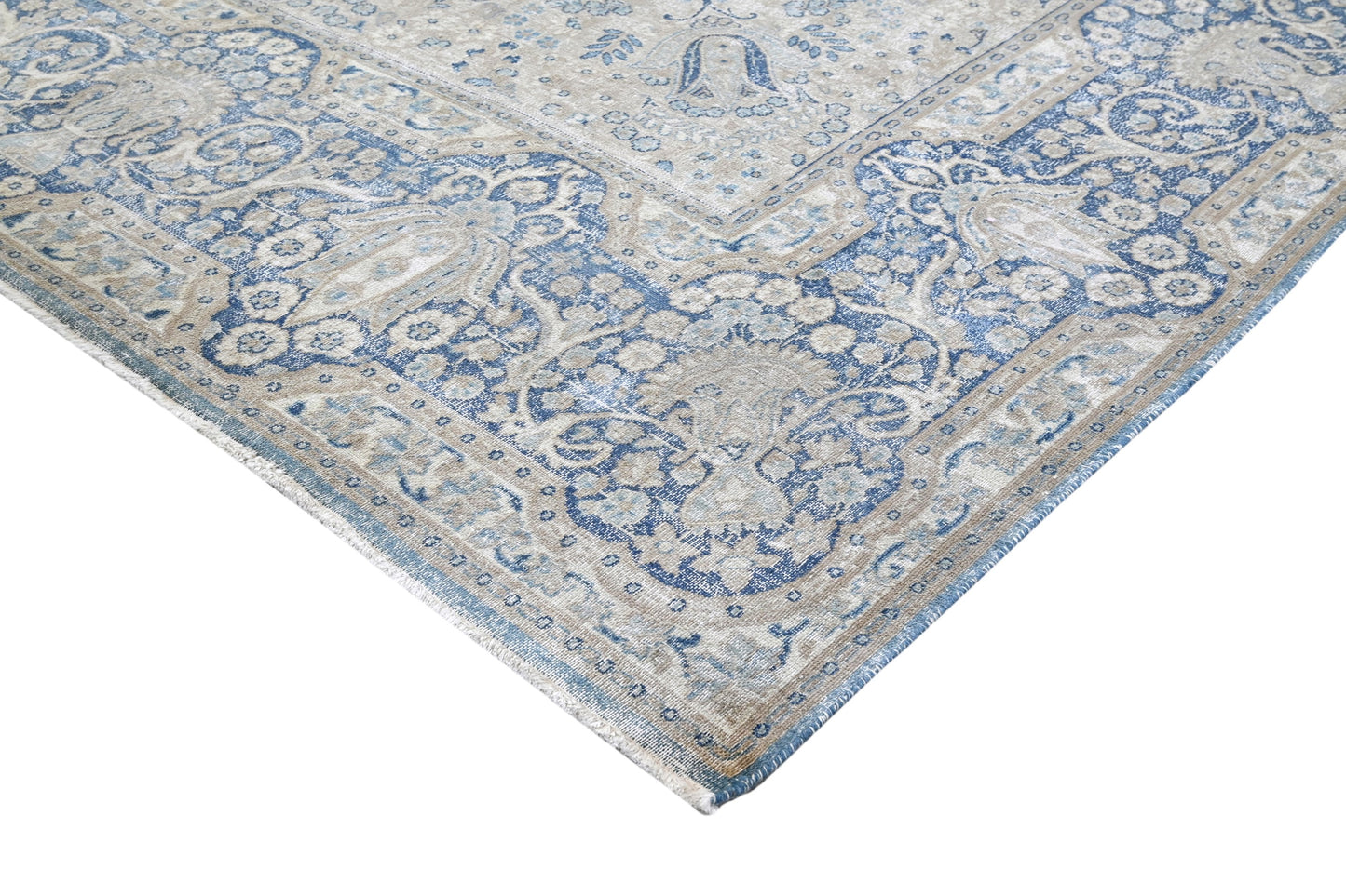 10009 - 8'11" x 12'2"