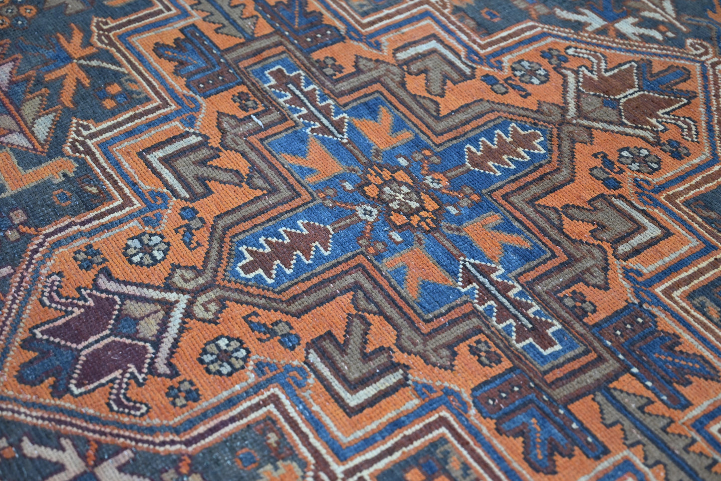 10012 - 5'10" x 9'6"