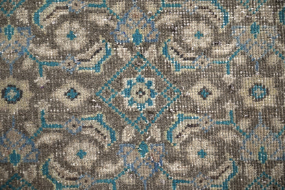 10018 - 2'7" x 8'11"