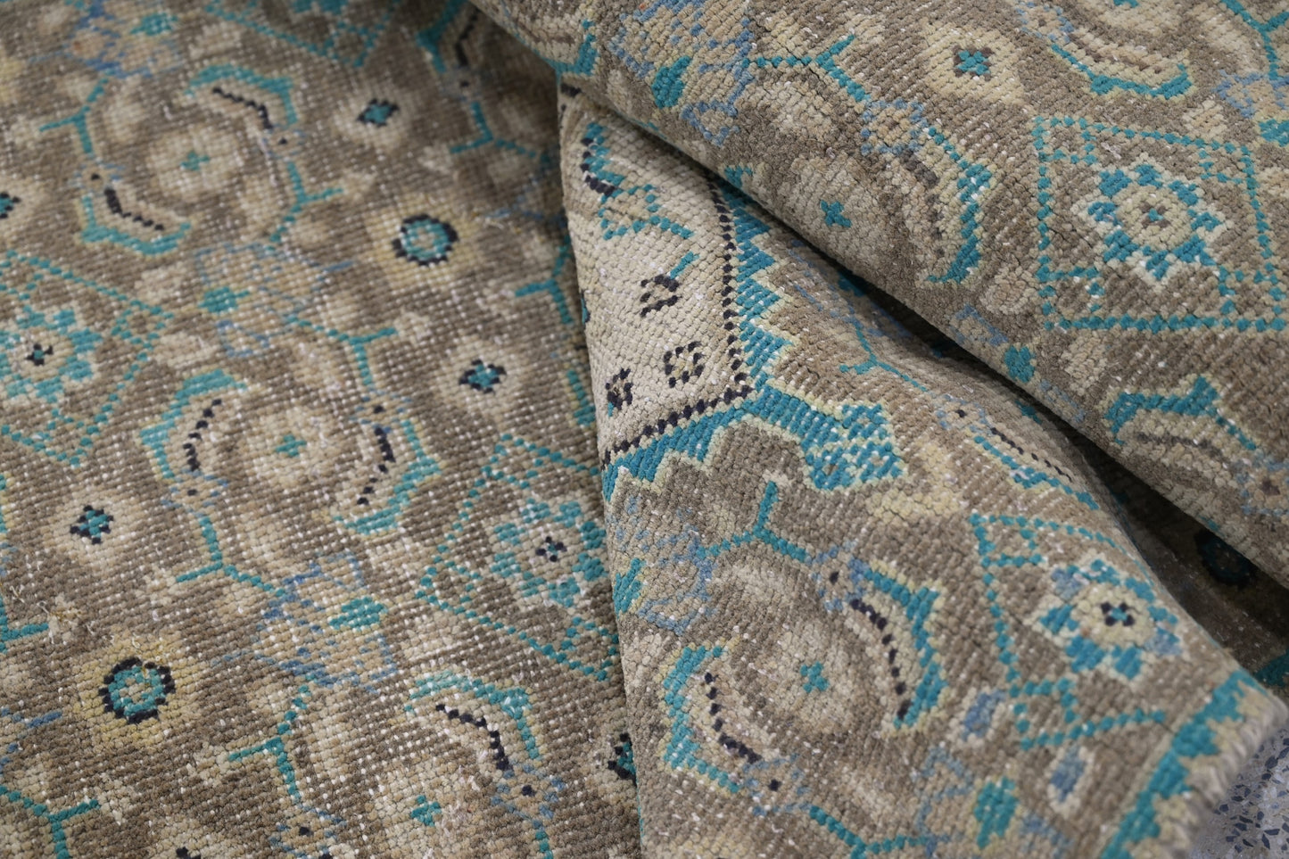 10018 - 2'7" x 8'11"