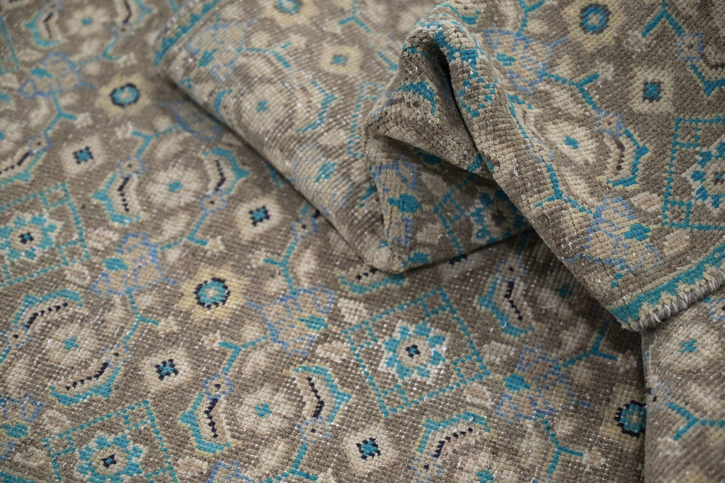 10018 - 2'7" x 8'11"