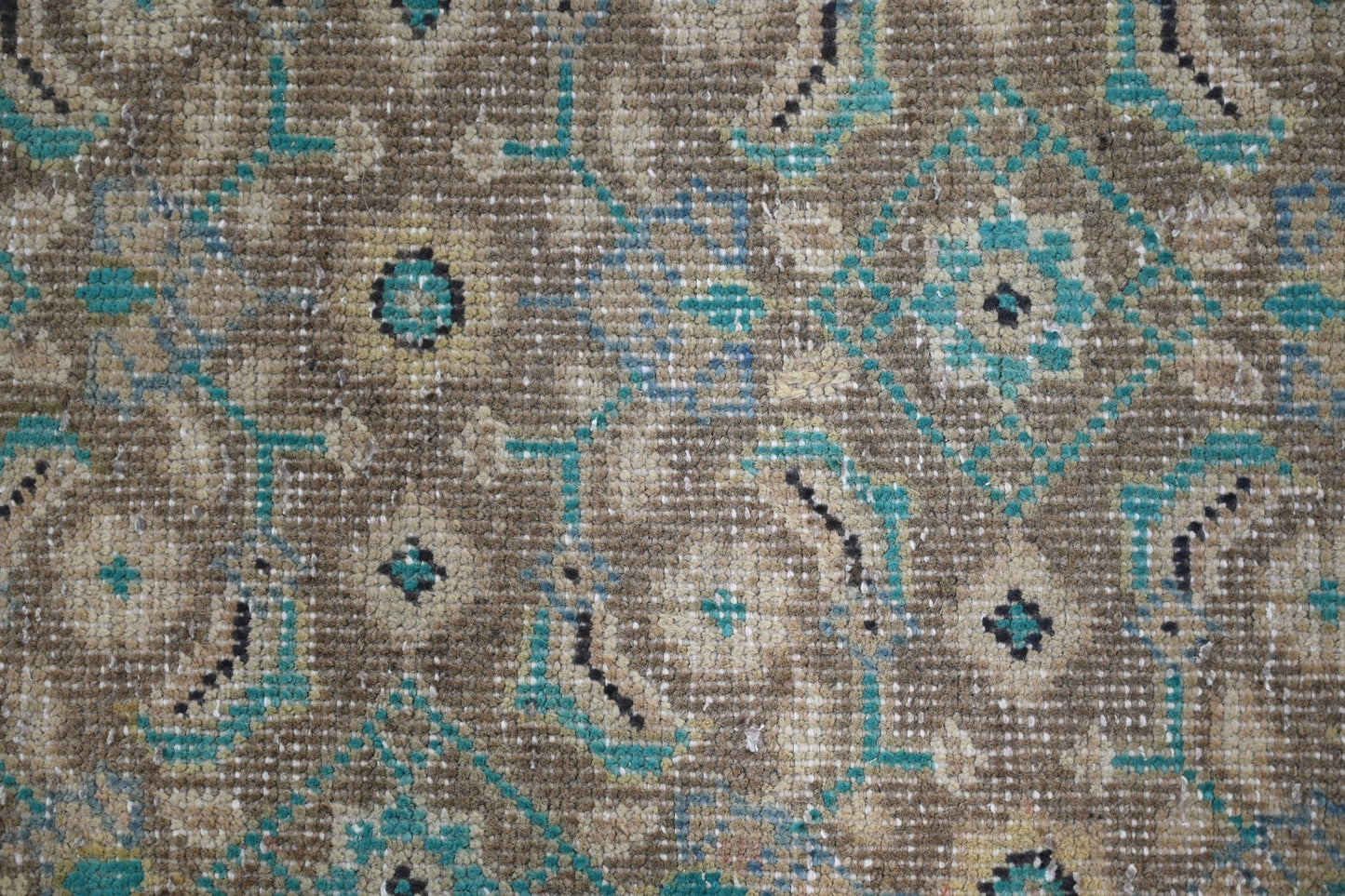 10018 - 2'7" x 8'11"