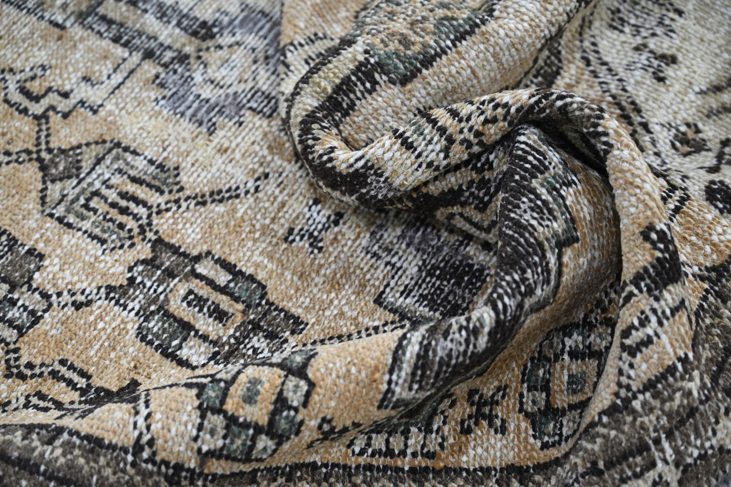 10022 - 2'11" x 6'1"