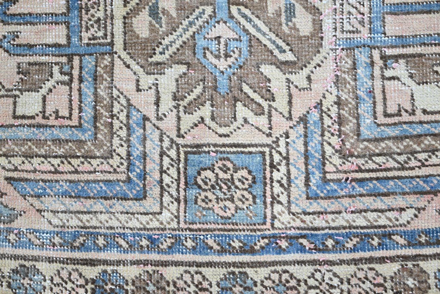 10025 - 3'4" x 10'6"