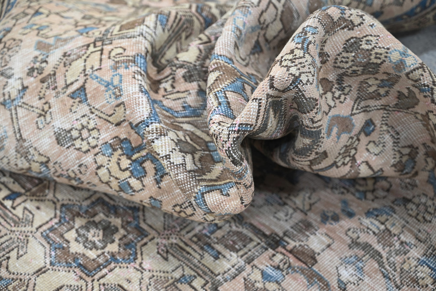 10025 - 3'4" x 10'6"