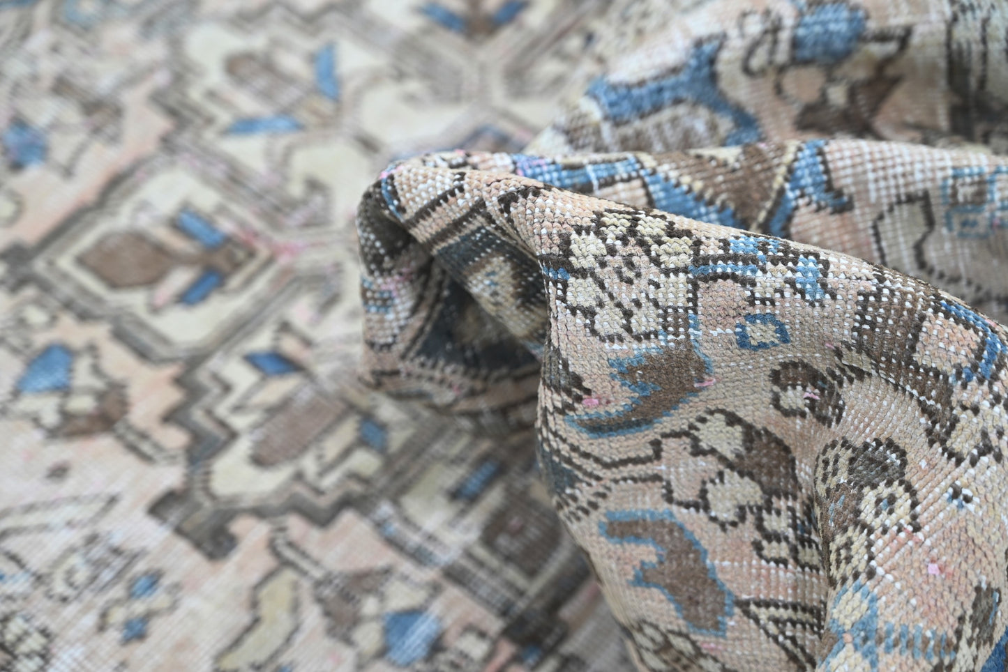 10025 - 3'4" x 10'6"