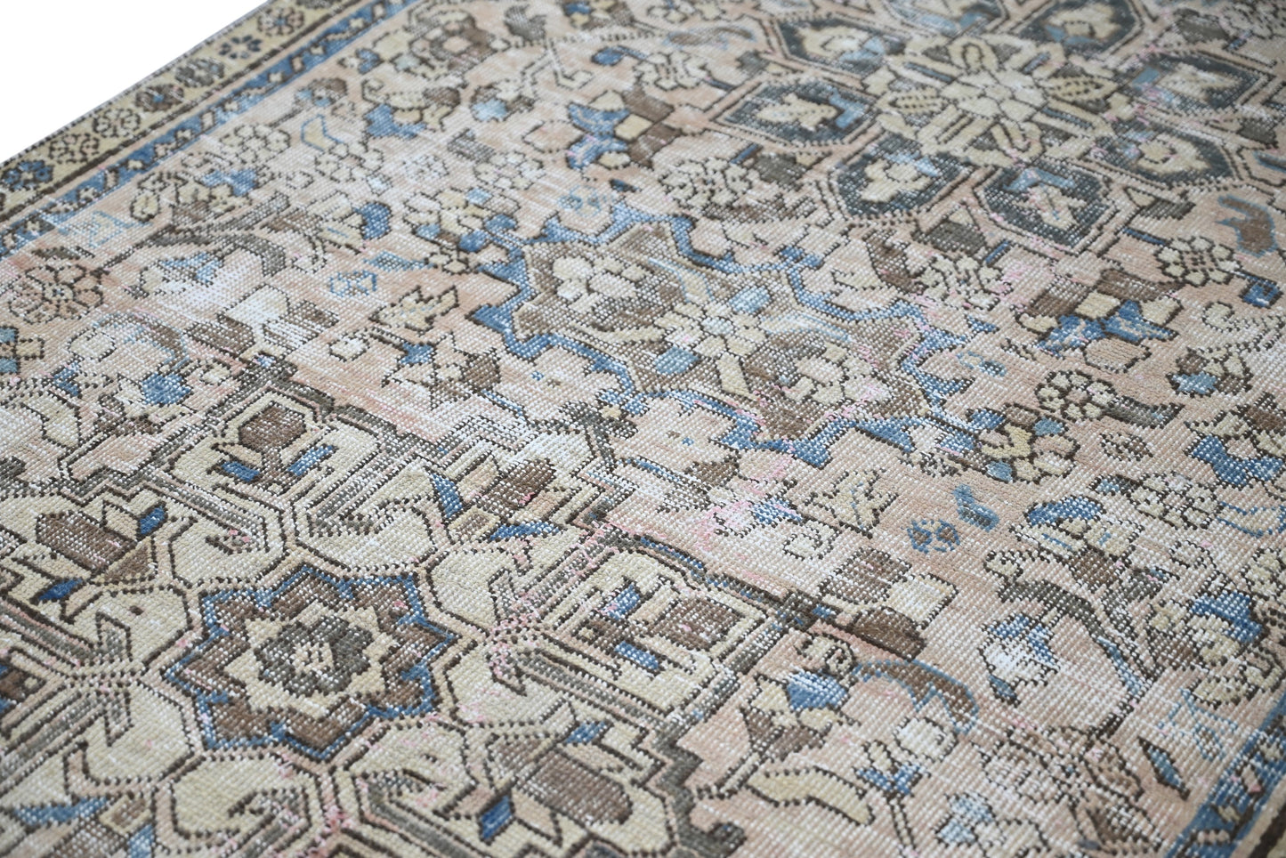 10025 - 3'4" x 10'6"