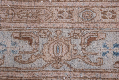 1087 - 7'3" x 10'10"