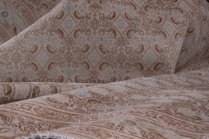 1087 - 7'3" x 10'10"