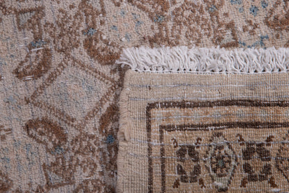 1087 - 7'3" x 10'10"