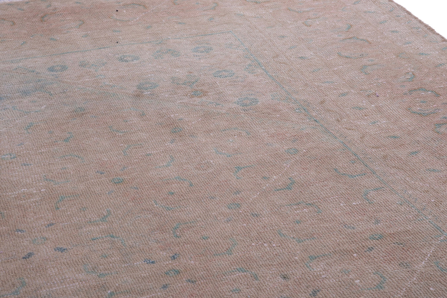 4404 - 9'4" x 12'8"