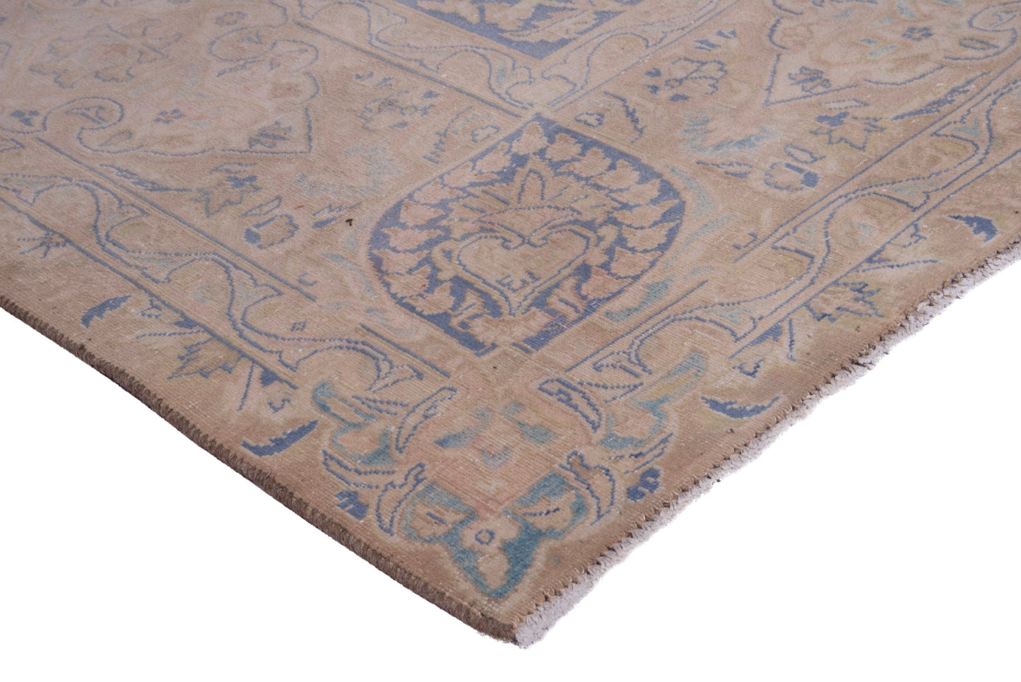 1665 - 9'9" x 12'10"