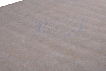 1665 - 9'9" x 12'10"