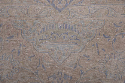 1665 - 9'9" x 12'10"