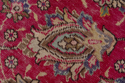 1708 - 9'10" x 11'7"