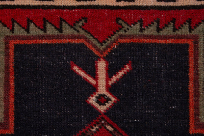 1810 - 3'11" x 10'5"