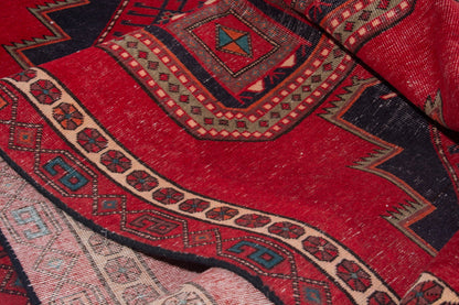 1810 - 3'11" x 10'5"