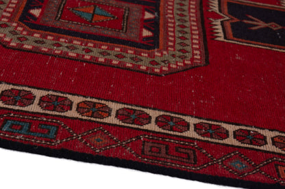 1810 - 3'11" x 10'5"