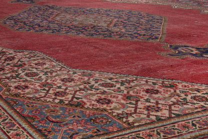 1868 - 9'6" x 12'10"