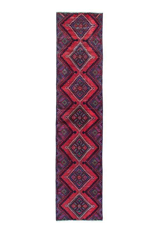 4899 - 1'8" x 7'7"