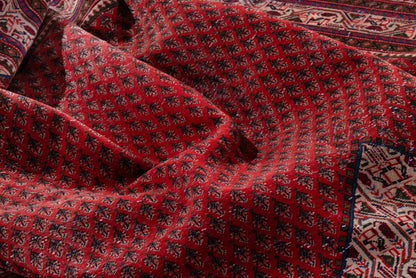 1945 - 6'11" x 10'4"