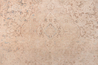 1972 - 5'11" x 9'10"