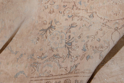 1972 - 5'11" x 9'10"