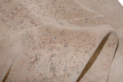 1972 - 5'11" x 9'10"