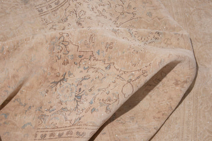 1972 - 5'11" x 9'10"