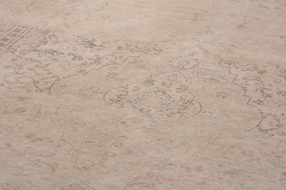 1972 - 5'11" x 9'10"