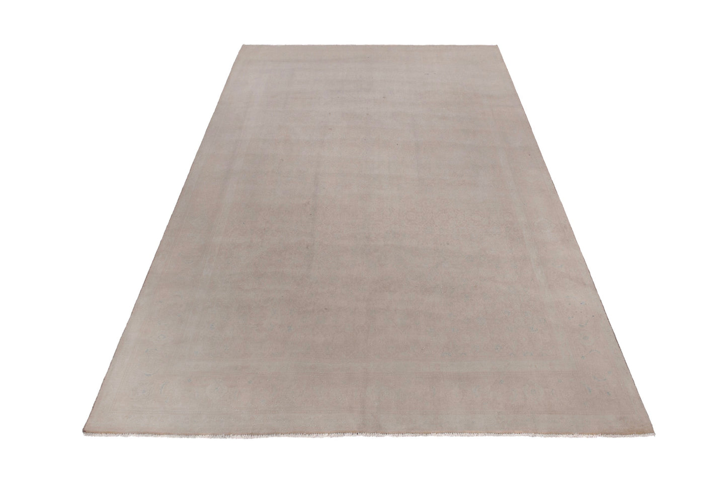5002 - 8'9" x 12'2"