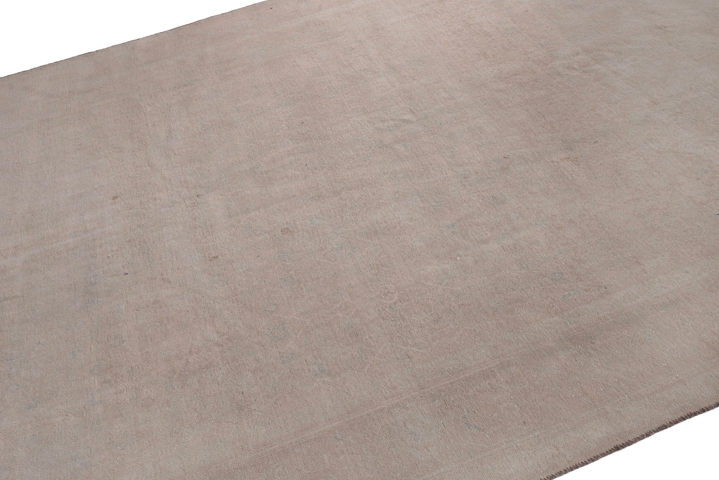 5002 - 8'9" x 12'2"