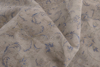 2028 - 7'10" x 10'11"