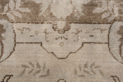 2033 - 8'5" x 11'10"